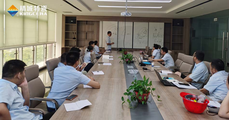 强化专业手艺，，，提高服务水平  营销部开展营业手艺培训